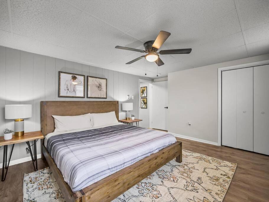 Apartment Bloomfield, Bright And Spacious Two Bedroom With Free Parking *